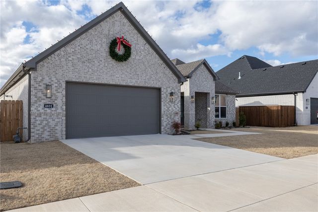 4831 N Parley Bend, Fayetteville, AR 72764