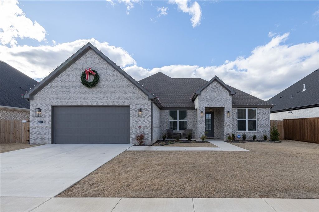 4831 N Parley Bend, Fayetteville, AR 72764