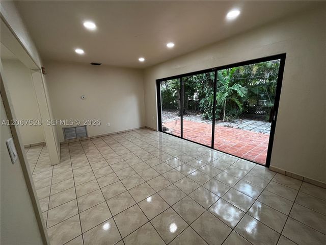 3351 SW 18th St 3351, Miami, FL 33145