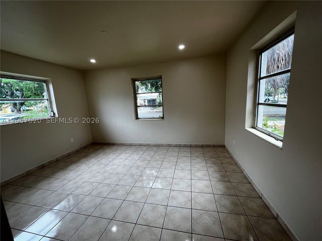 3351 SW 18th St 3351, Miami, FL 33145