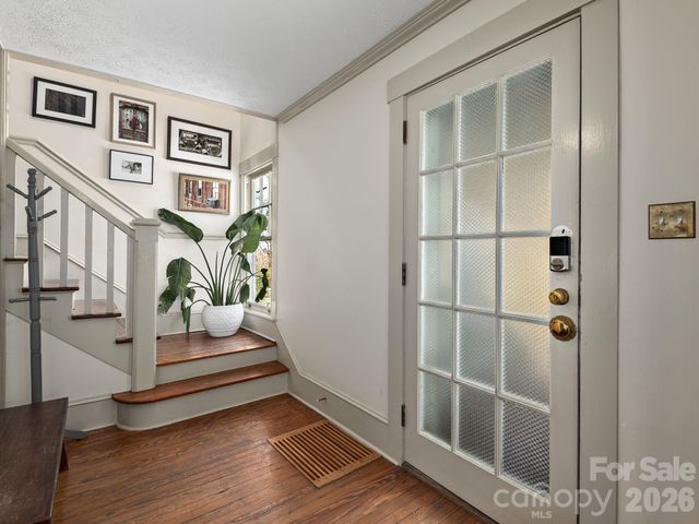 67 Cherokee Road, Asheville, NC 28801