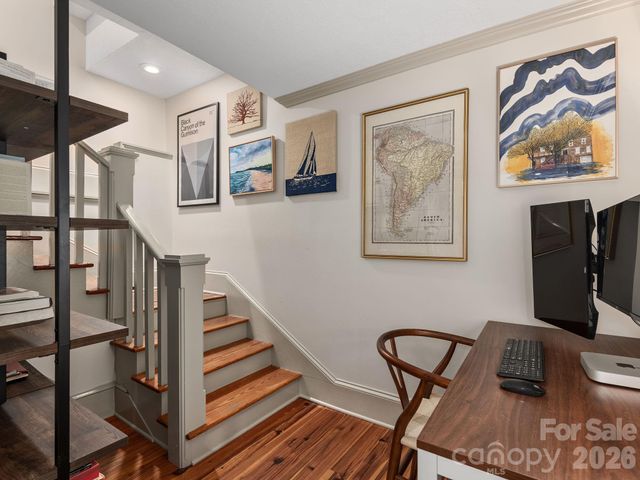 67 Cherokee Road, Asheville, NC 28801