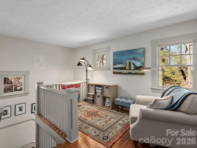 67 Cherokee Road, Asheville, NC 28801