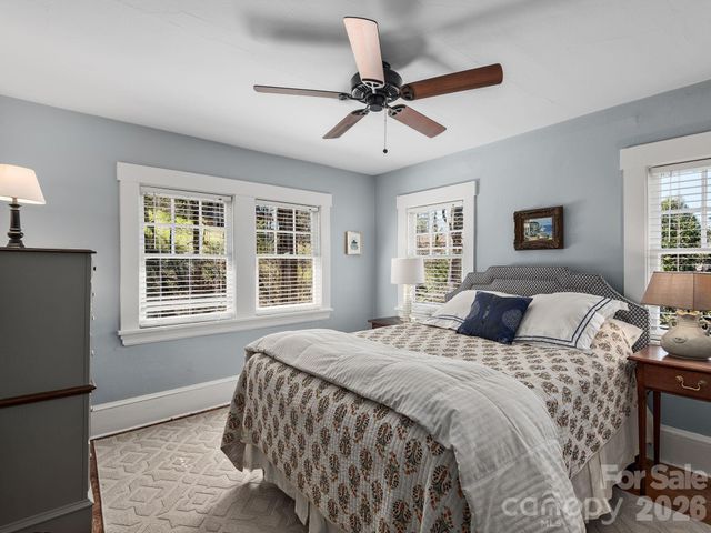 67 Cherokee Road, Asheville, NC 28801