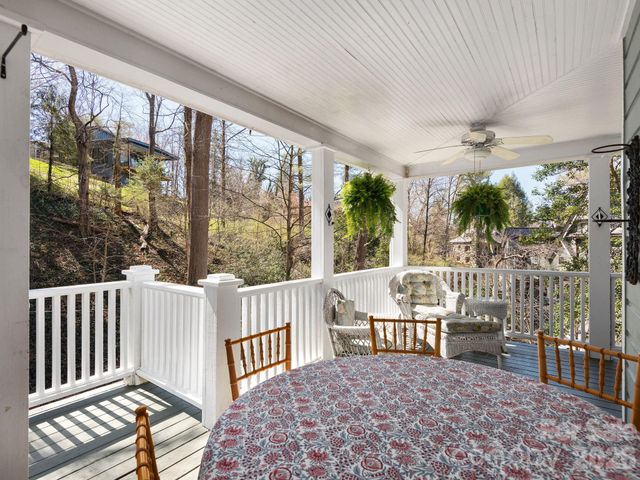 67 Cherokee Road, Asheville, NC 28801