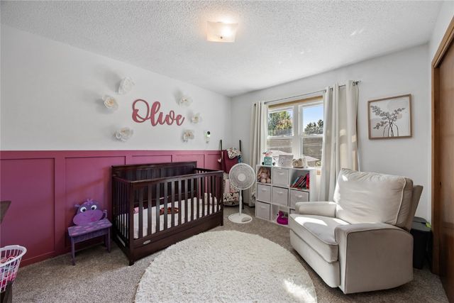 949 Westwood Drive NW, Cedar Rapids, IA 52405