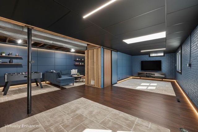 949 Westwood Drive NW, Cedar Rapids, IA 52405