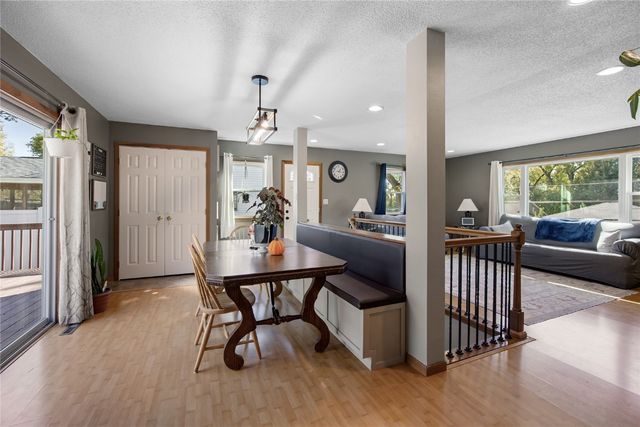 949 Westwood Drive NW, Cedar Rapids, IA 52405