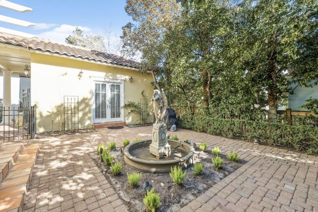 27 Rue Martine, Miramar Beach, FL 32550