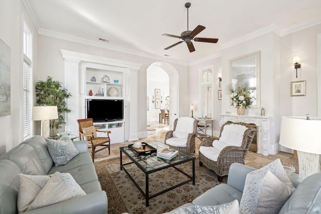 27 Rue Martine, Miramar Beach, FL 32550