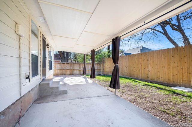 963 River Rock, New Braunfels, TX 78130