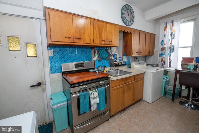 954 WAKELING ST, Philadelphia, PA 19124