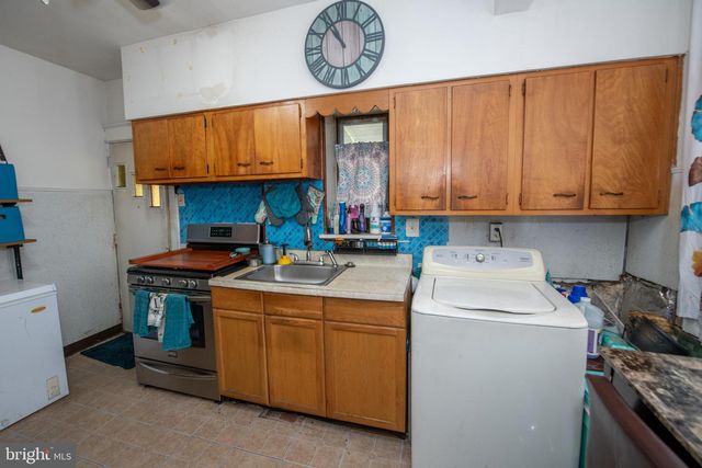 954 WAKELING ST, Philadelphia, PA 19124