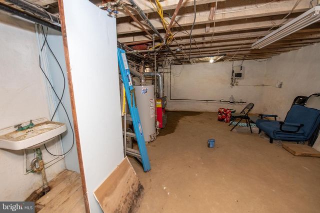 954 WAKELING ST, Philadelphia, PA 19124