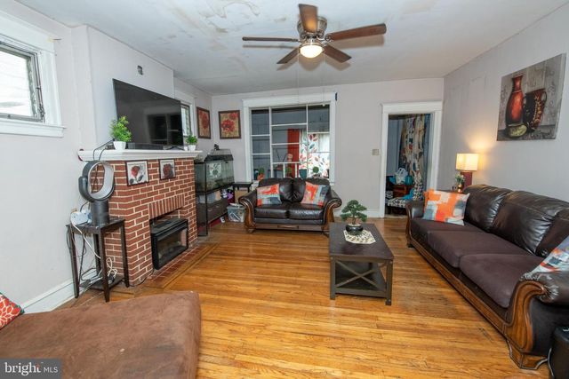 954 WAKELING ST, Philadelphia, PA 19124