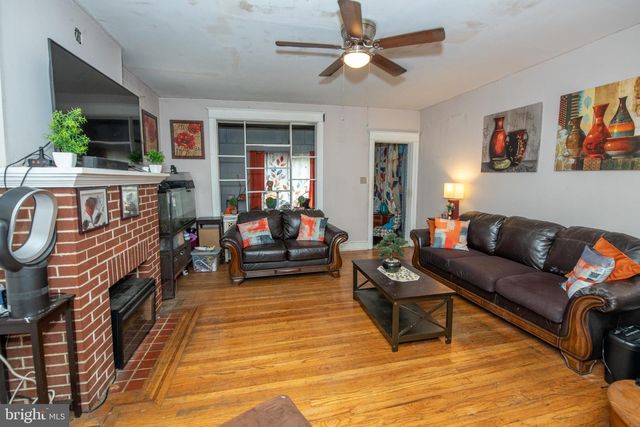 954 WAKELING ST, Philadelphia, PA 19124