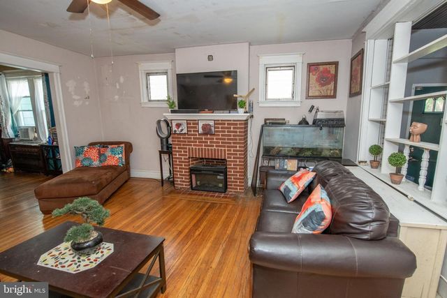954 WAKELING ST, Philadelphia, PA 19124