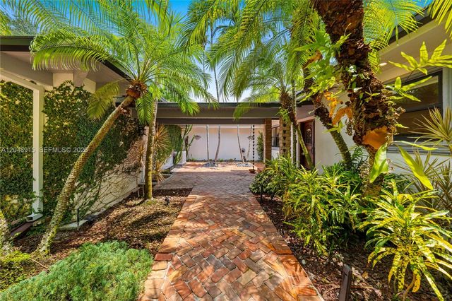 8735 SW 122nd Street, Miami, FL 33176