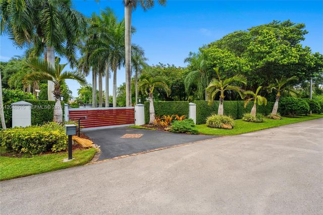 8735 SW 122nd Street, Miami, FL 33176