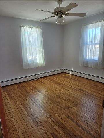 839 Greenwich Avenue, Warwick, RI 02886