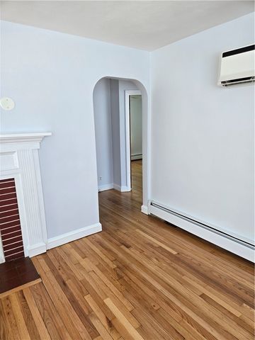 839 Greenwich Avenue, Warwick, RI 02886