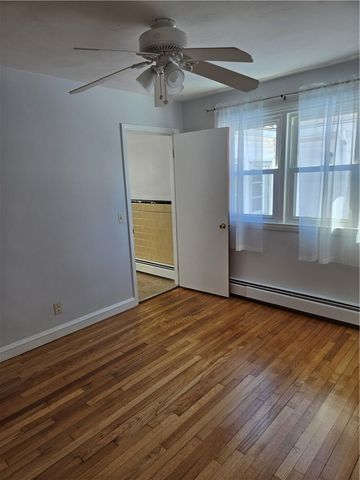 839 Greenwich Avenue, Warwick, RI 02886