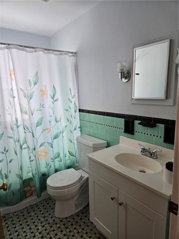 839 Greenwich Avenue, Warwick, RI 02886