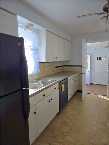 839 Greenwich Avenue, Warwick, RI 02886