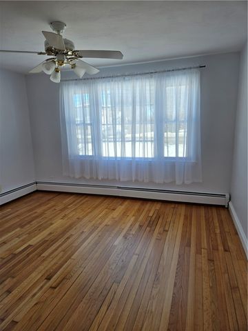 839 Greenwich Avenue, Warwick, RI 02886