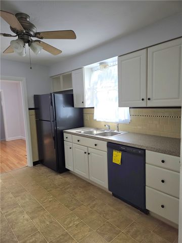 839 Greenwich Avenue, Warwick, RI 02886