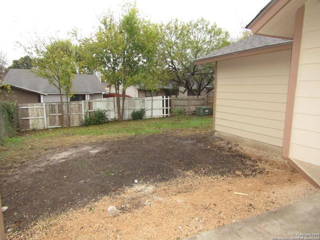 10243 Raven Field, San Antonio, TX 78245