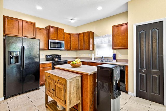 2716 WALDEN WOODS DRIVE, Plant City, FL 33566