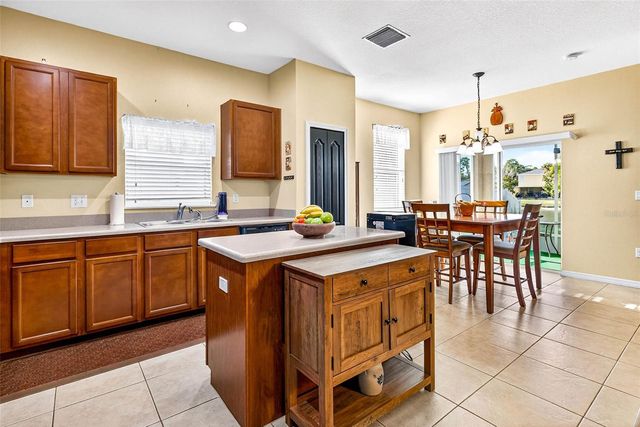 2716 WALDEN WOODS DRIVE, Plant City, FL 33566