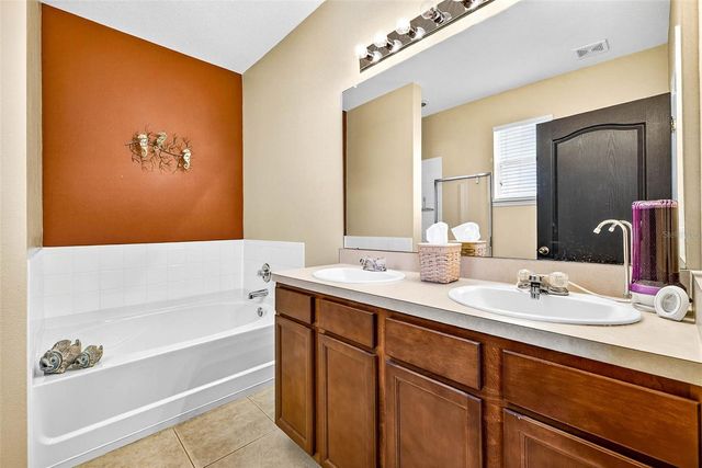 2716 WALDEN WOODS DRIVE, Plant City, FL 33566