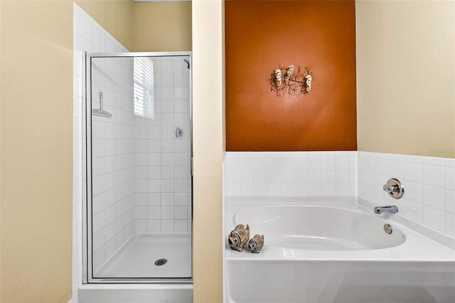 2716 WALDEN WOODS DRIVE, Plant City, FL 33566