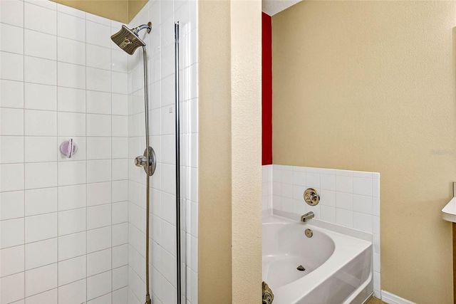 2716 WALDEN WOODS DRIVE, Plant City, FL 33566