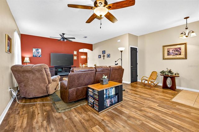 2716 WALDEN WOODS DRIVE, Plant City, FL 33566