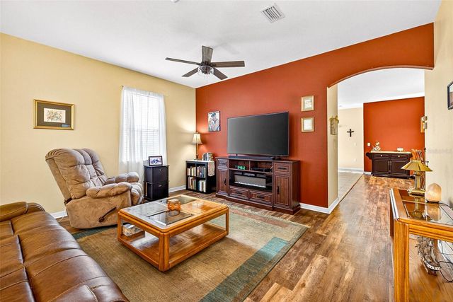 2716 WALDEN WOODS DRIVE, Plant City, FL 33566