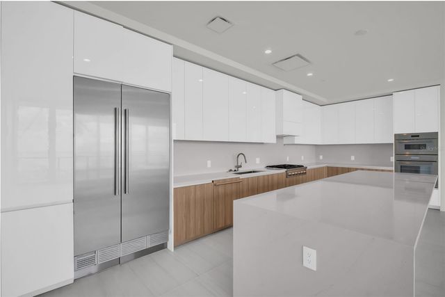 400 CENTRAL AVENUE 2705, St Petersburg, FL 33701