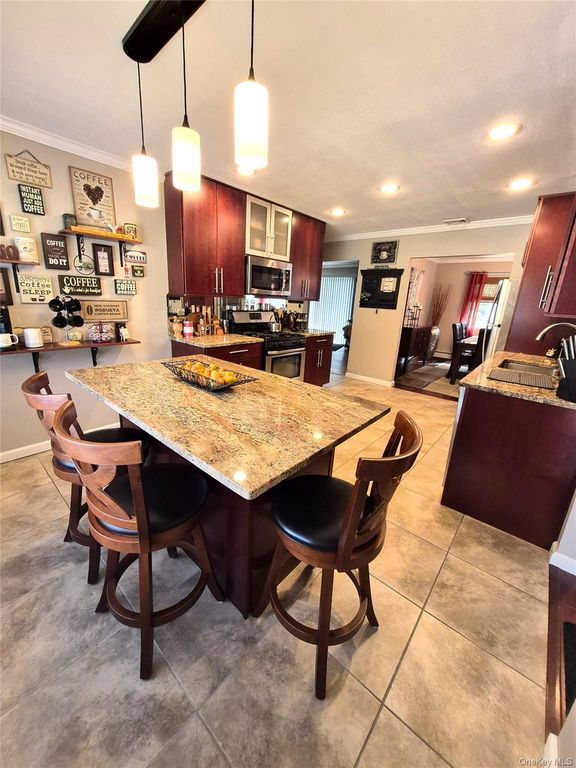 36 W Denis Lane, Coram, NY 11727 — photo 4