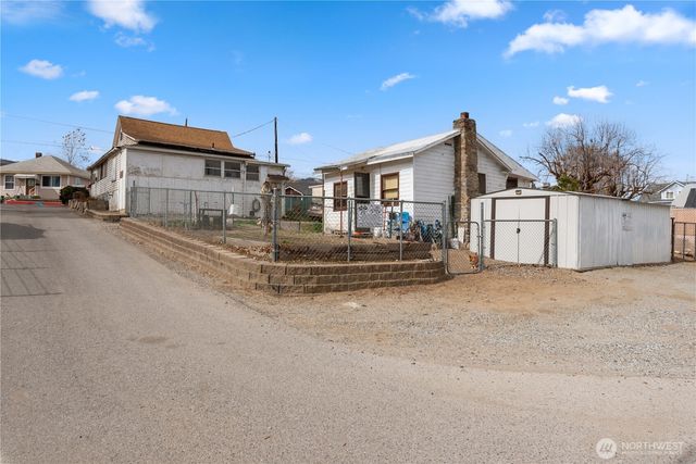 415 Walker St, Wenatchee, WA 98801