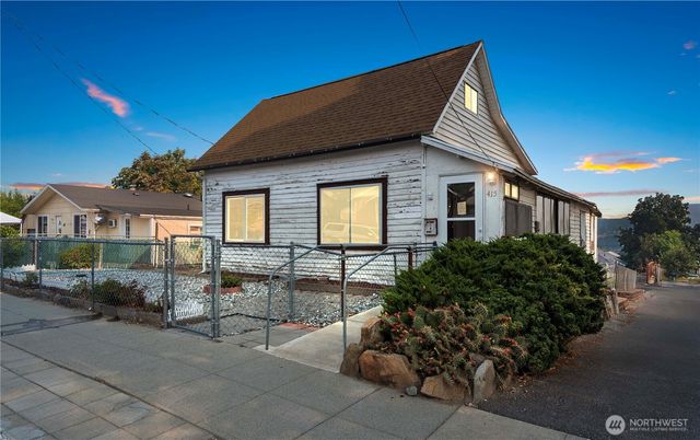 415 Walker St, Wenatchee, WA 98801