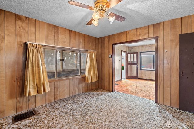 415 Walker St, Wenatchee, WA 98801