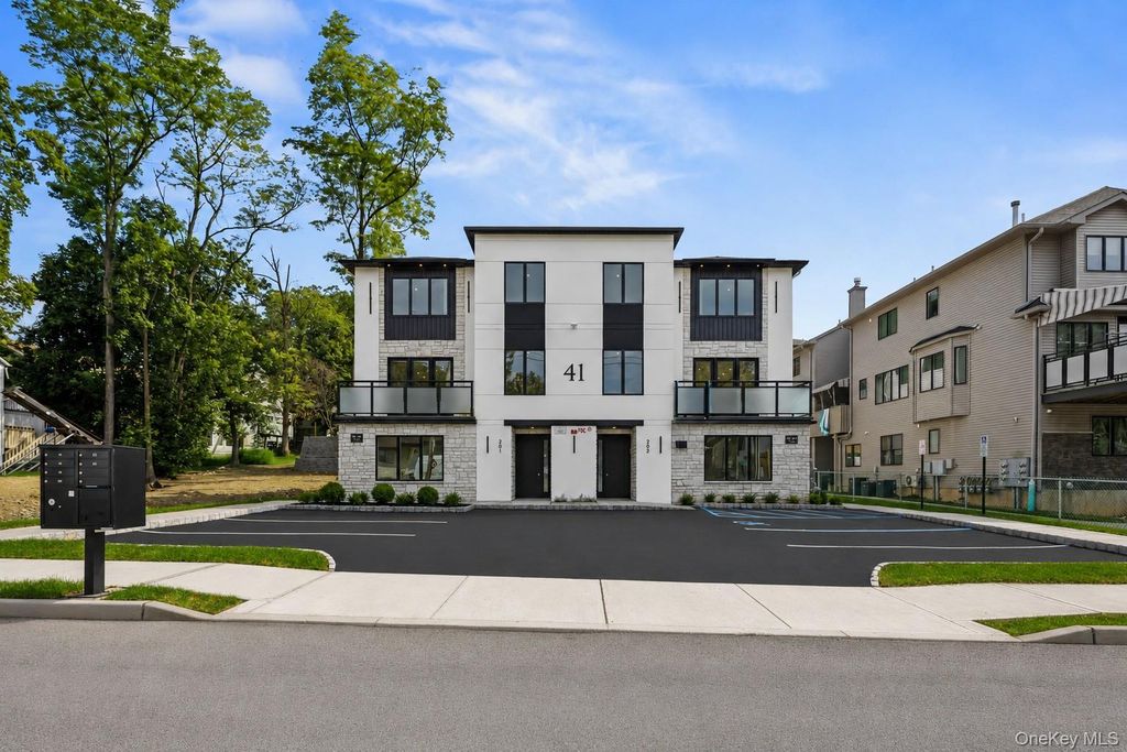41 Saddle River Road 216, Monsey, NY 10952 — photo 2