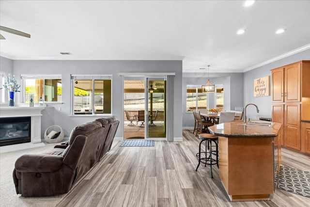 121 Athena Dr, Copperopolis, CA 95228