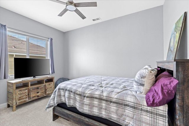 121 Athena Dr, Copperopolis, CA 95228