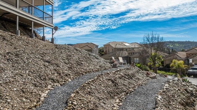 121 Athena Dr, Copperopolis, CA 95228