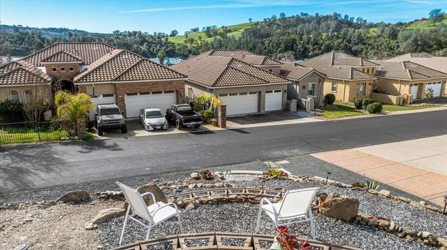 121 Athena Dr, Copperopolis, CA 95228