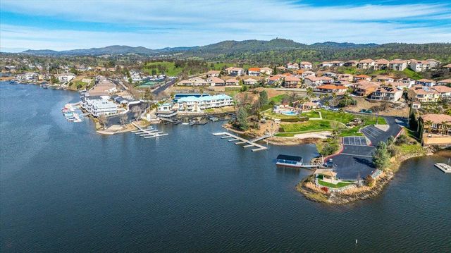 121 Athena Dr, Copperopolis, CA 95228