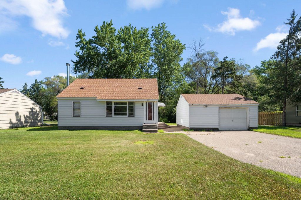 2331 108th Avenue NW, Coon Rapids, MN 55433